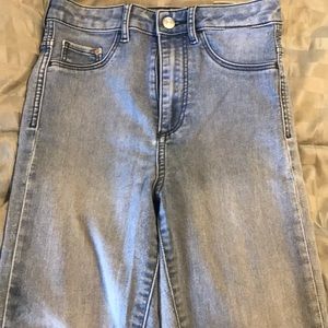 Brand NEW! H&M high-waisted, super skinny jeans.